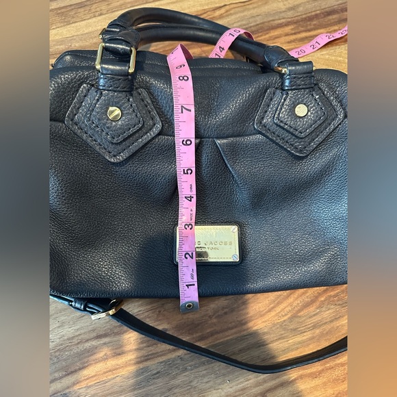 Marc Jacobs Pebbled Leather Handbag with Shoulder Strap - Picture 8 of 16